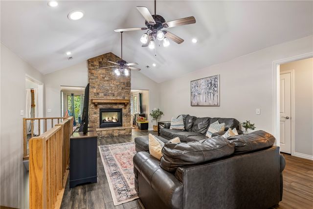 91 Granshire Drive, Bella Vista, AR 72714