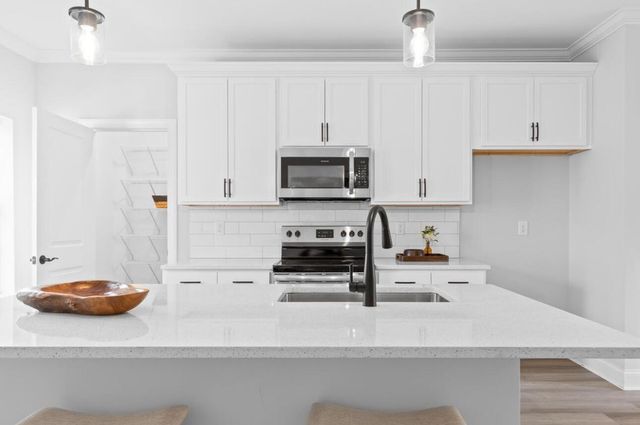 126 E 19th Street, Chattanooga, TN 37408