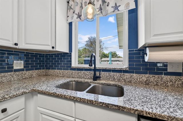 2530 51ST STREET N, St Petersburg, FL 33710