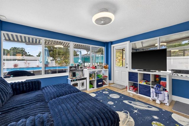 2530 51ST STREET N, St Petersburg, FL 33710