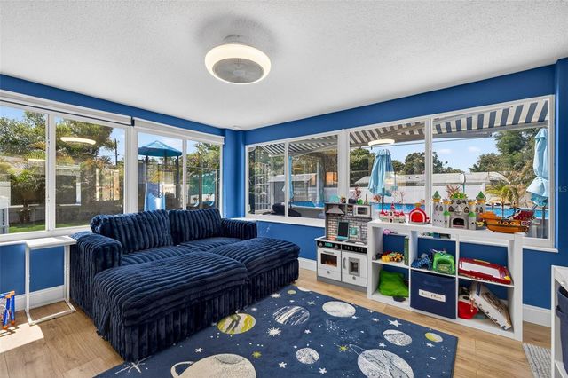 2530 51ST STREET N, St Petersburg, FL 33710