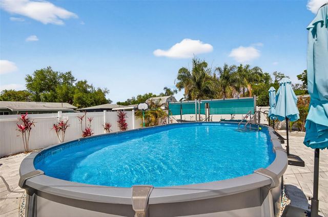 2530 51ST STREET N, St Petersburg, FL 33710