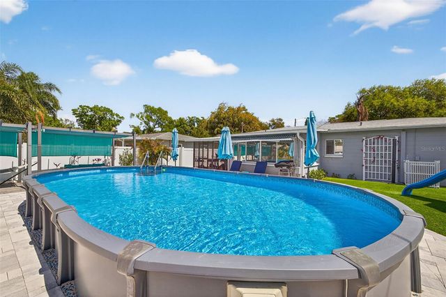 2530 51ST STREET N, St Petersburg, FL 33710