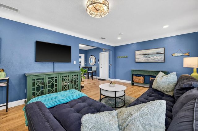 2530 51ST STREET N, St Petersburg, FL 33710