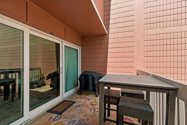 2424 W TAMPA BAY BOULEVARD I204, Tampa, FL 33607