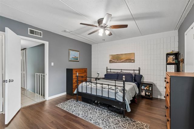 2424 W TAMPA BAY BOULEVARD I204, Tampa, FL 33607