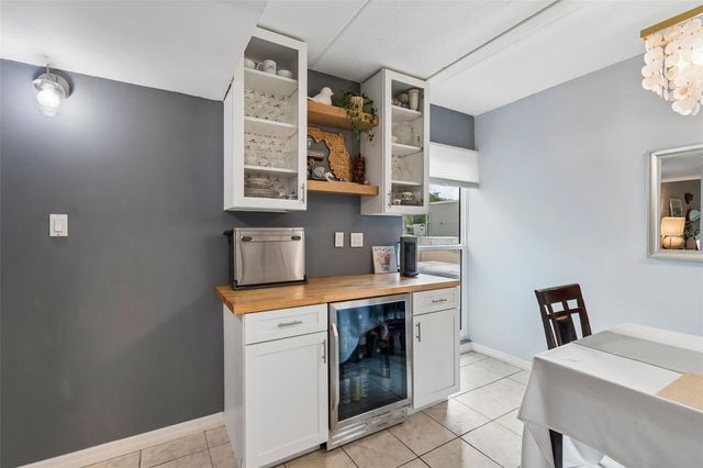 2424 W TAMPA BAY BOULEVARD I204, Tampa, FL 33607