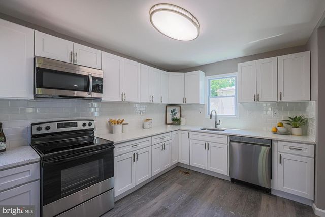 7665 OLD BATTLE GROVE RD, Baltimore, MD 21222