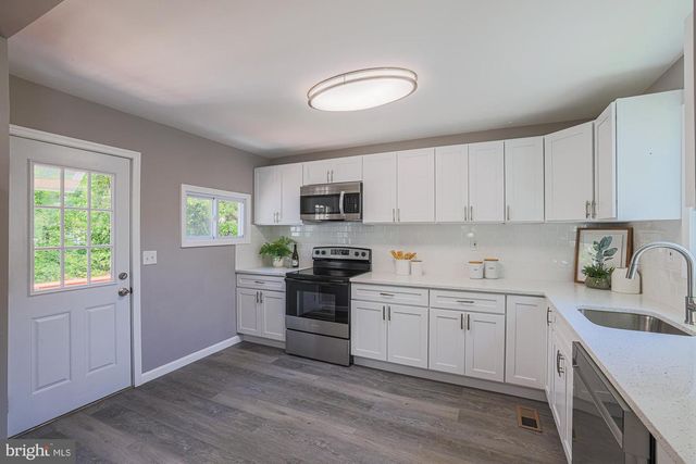 7665 OLD BATTLE GROVE RD, Baltimore, MD 21222