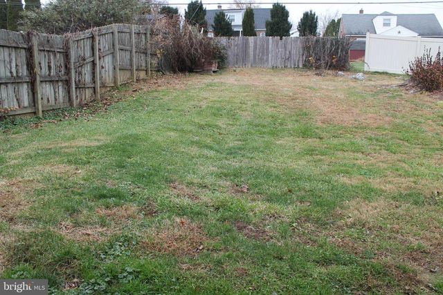 1307 MEADOWCREEK LN, Lancaster, PA 17603