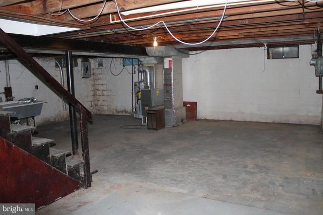 1307 MEADOWCREEK LN, Lancaster, PA 17603