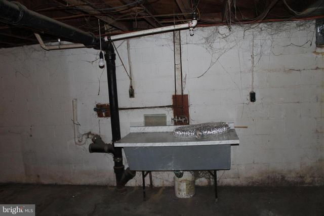 1307 MEADOWCREEK LN, Lancaster, PA 17603