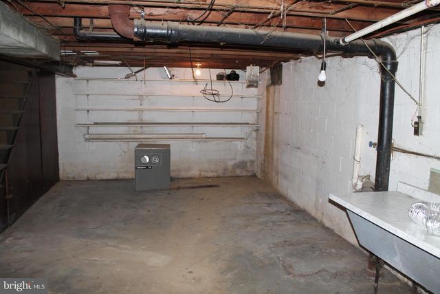 1307 MEADOWCREEK LN, Lancaster, PA 17603