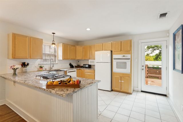 3912 Byers Avenue, Fort Worth, TX 76107
