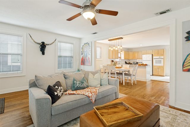 3912 Byers Avenue, Fort Worth, TX 76107