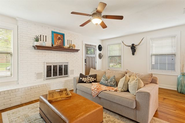 3912 Byers Avenue, Fort Worth, TX 76107
