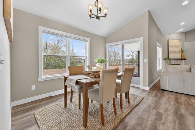 1621 FOUNDERS STREET, Neenah, WI 54956