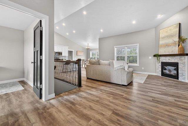 1621 FOUNDERS STREET, Neenah, WI 54956