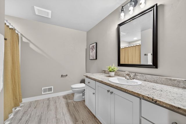 1621 FOUNDERS STREET, Neenah, WI 54956