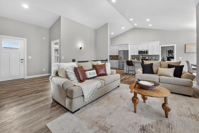 1621 FOUNDERS STREET, Neenah, WI 54956