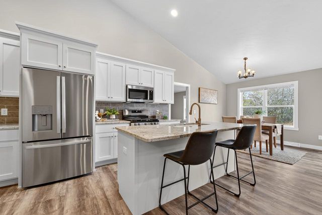 1621 FOUNDERS STREET, Neenah, WI 54956