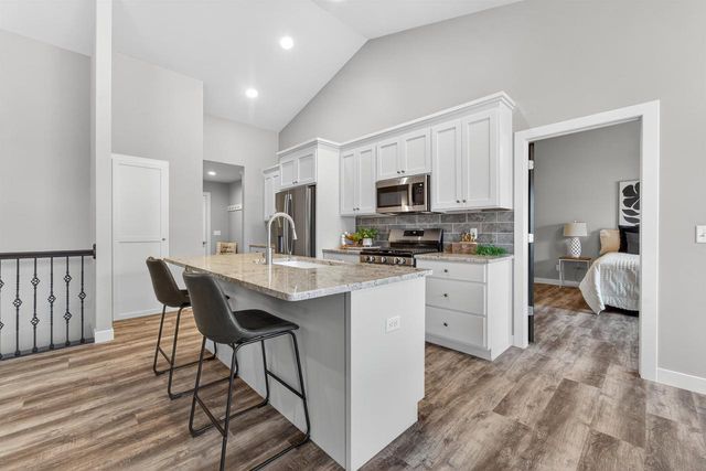 1621 FOUNDERS STREET, Neenah, WI 54956