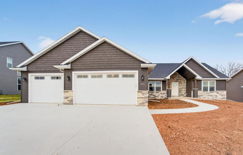 1621 FOUNDERS STREET, Neenah, WI 54956