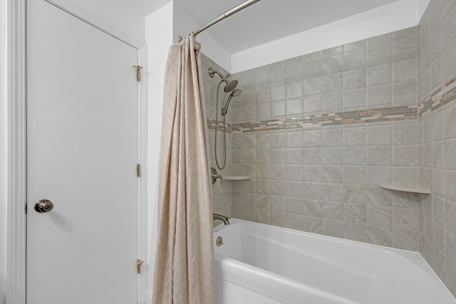 19 Maplecrest Drive, Southborough, MA 01772