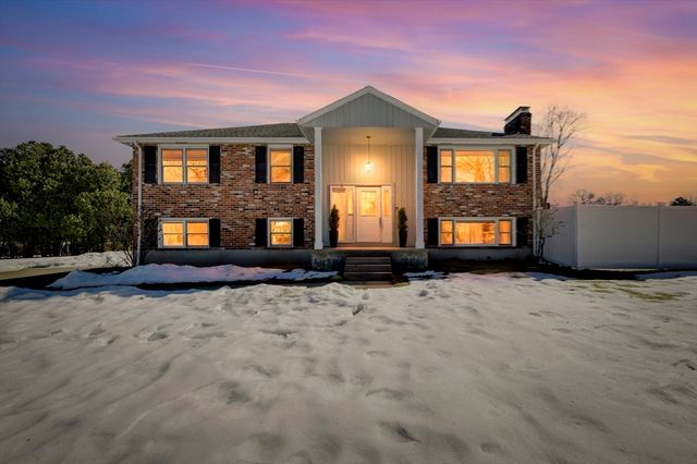 19 Maplecrest Drive, Southborough, MA 01772