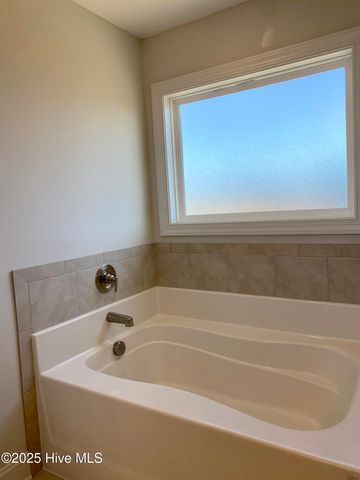 806 Gemini Court, Jacksonville, NC 28546
