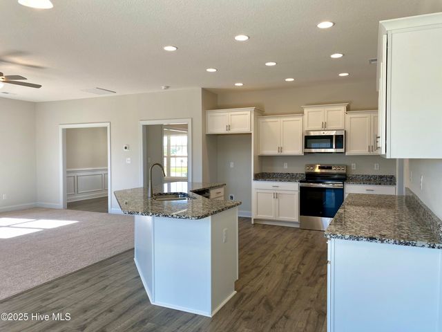 806 Gemini Court, Jacksonville, NC 28546