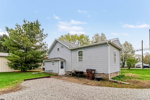 1304 Samaria Road, Bedford Township, MI 48177