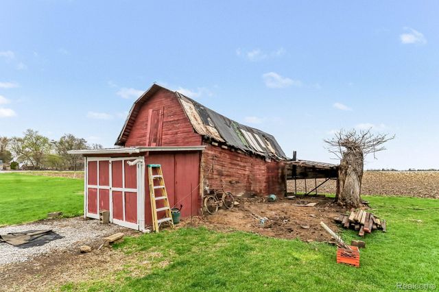 1304 Samaria Road, Bedford Township, MI 48177