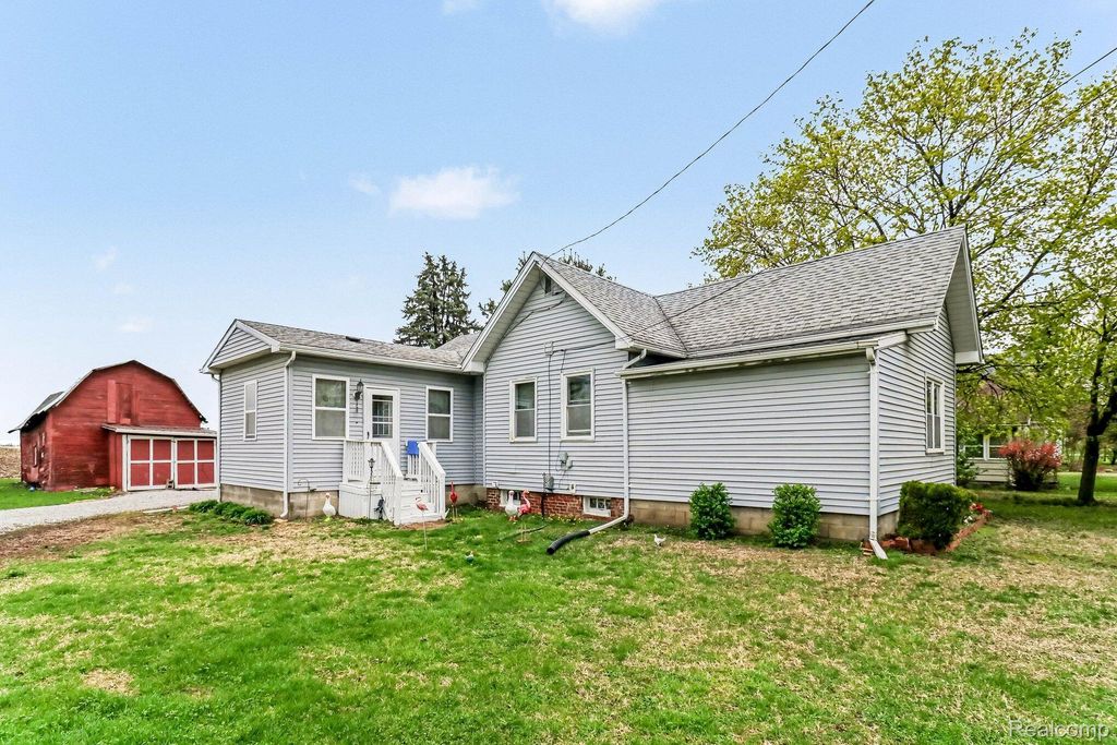 1304 Samaria Road, Bedford Township, MI 48177