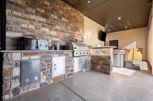 9001 Juneau Avenue, Lubbock, TX 79424