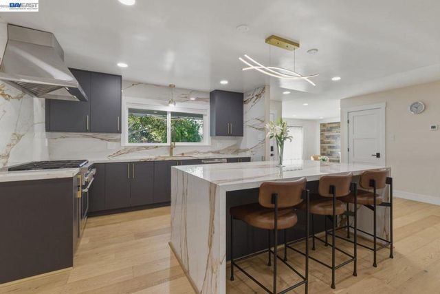 44775 Parkmeadow Dr, Fremont, CA 94539