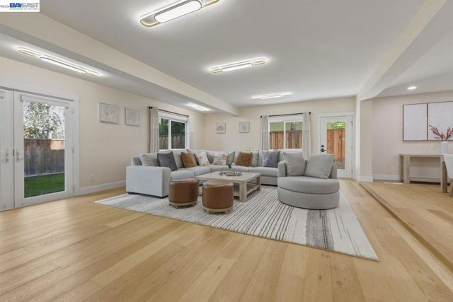 44775 Parkmeadow Dr, Fremont, CA 94539