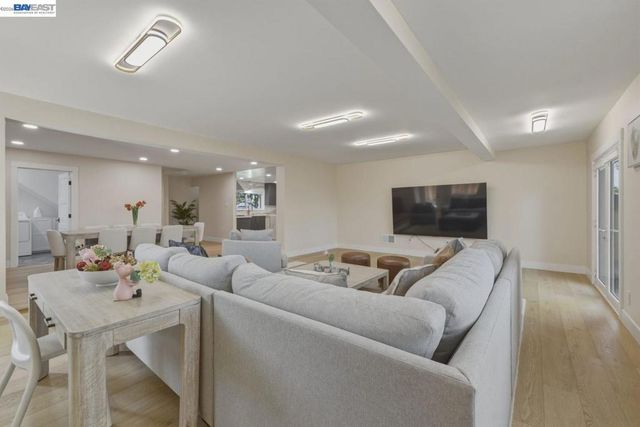 44775 Parkmeadow Dr, Fremont, CA 94539