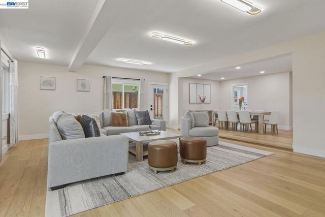 44775 Parkmeadow Dr, Fremont, CA 94539