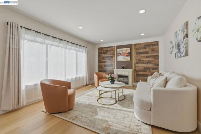 44775 Parkmeadow Dr, Fremont, CA 94539