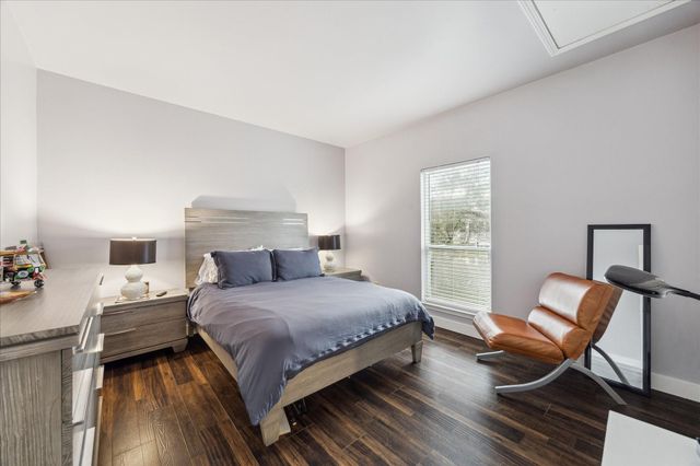 2100 Tanglewilde Street 373, Houston, TX 77063