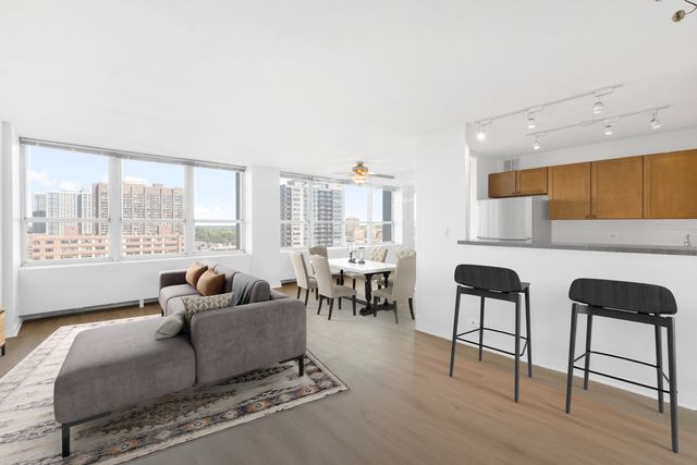 655 W Irving Park Road 1114, Chicago, IL 60613