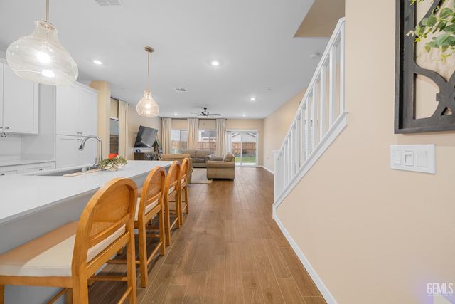 8905 Royston Drive, Shafter, CA 93263