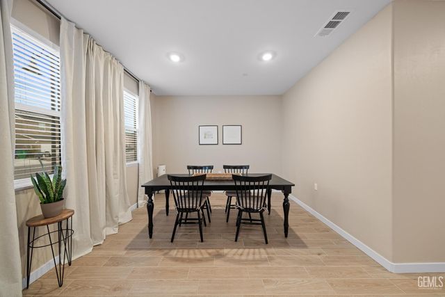 8905 Royston Drive, Shafter, CA 93263