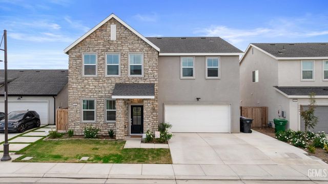 8905 Royston Drive, Shafter, CA 93263