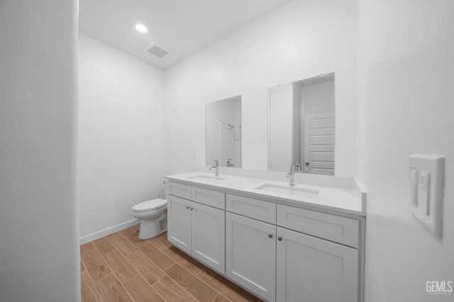 8905 Royston Drive, Shafter, CA 93263