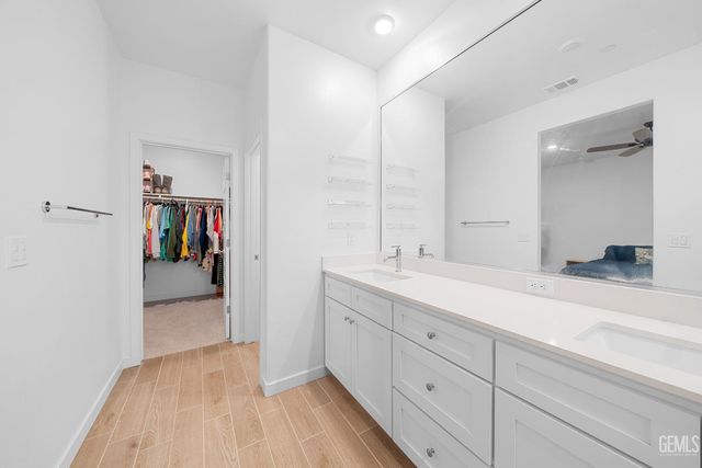 8905 Royston Drive, Shafter, CA 93263