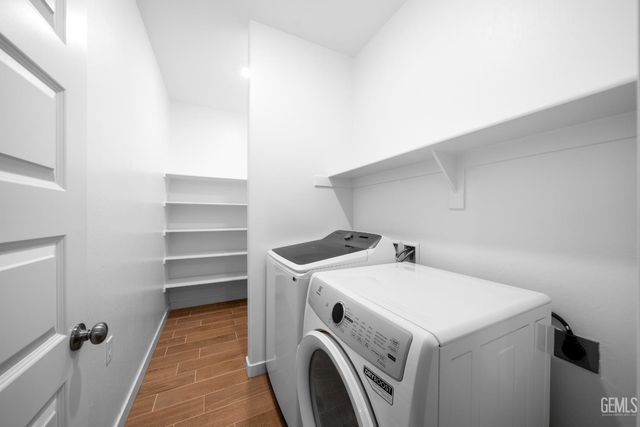 8905 Royston Drive, Shafter, CA 93263