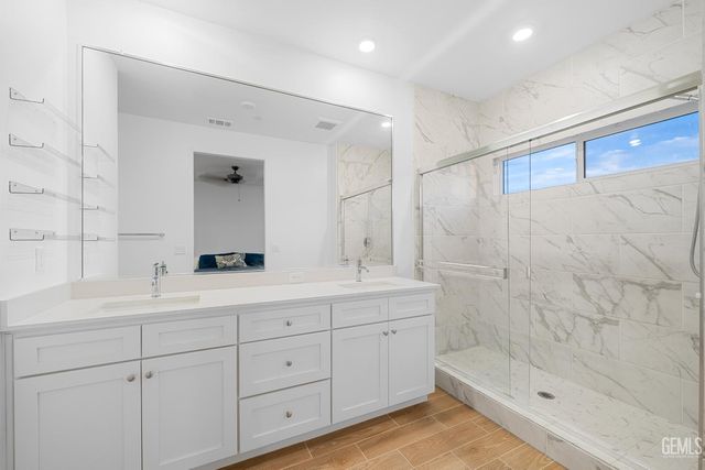 8905 Royston Drive, Shafter, CA 93263