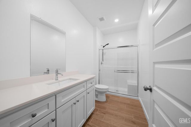 8905 Royston Drive, Shafter, CA 93263